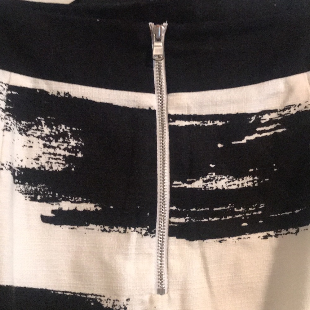 Mini skirt - Picture 3 of 5